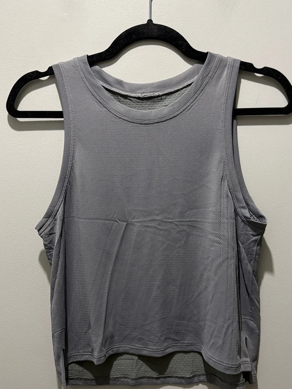 Lululemon Swiftly Breathe Crop Tank
Chicago / Grey Sage - Picture 3 of 6